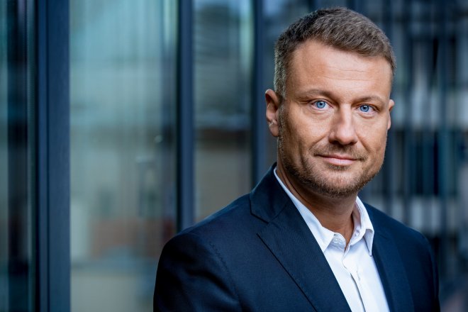 Tomáš Surka, Orienta