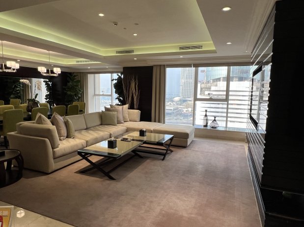 Bydlet jako král. Podívejte se, jak vypadá luxusní apartmá v Dubaji za 100 tisíc na noc