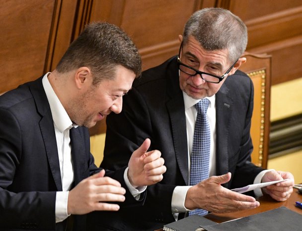 Političtí podnikatelé Andrej Babiš (ANO) a Tomio Okamura (SPD)