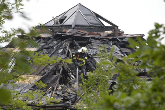 Vila odsouzeného podnikatele Radovana Krejčíře v Černošicích se prodala v dražbě. Na osmý pokus.