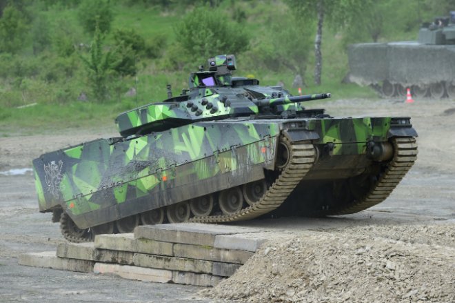 Švédské pásové bojové vozidlo CV90
