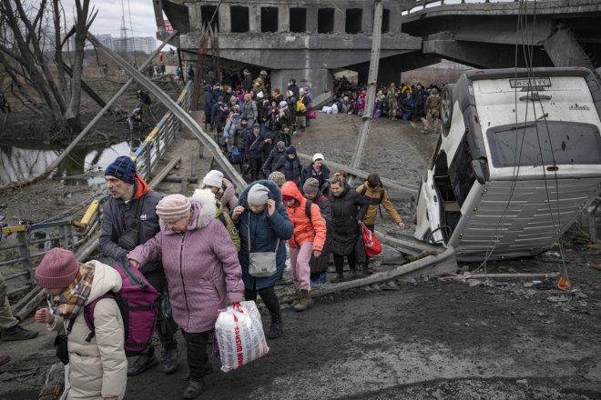 ukrajinští civilisté prchající před válkou, Irpiň