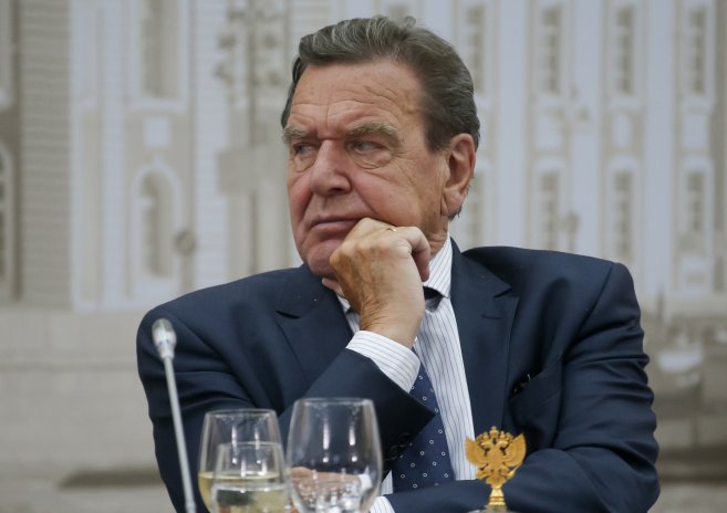 Gerhard Schröder na archivním snímku z roku 2016