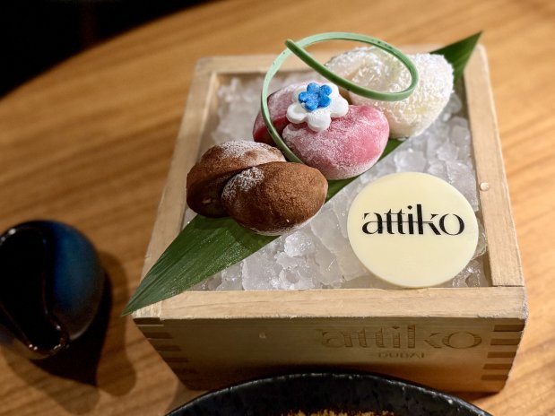 výběr zmrzlin mochi v restauraci Attiko