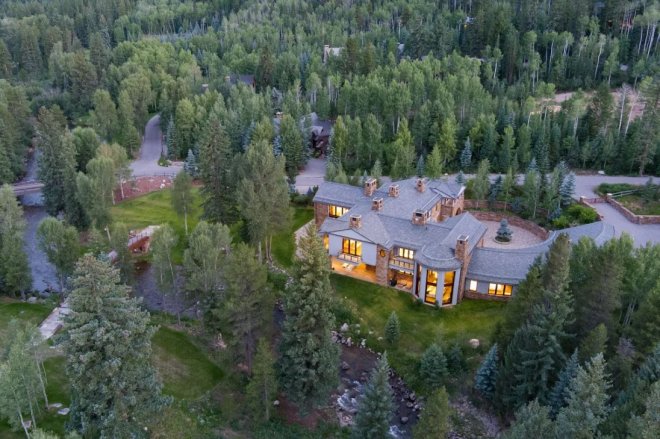 Na trh ve vyhlášeném lyžařském středisku Aspen v Coloradu jde první dům za více než sto milionů dolarů.
