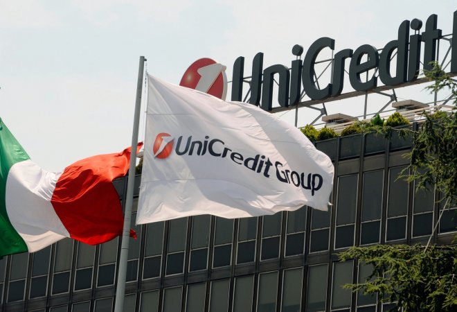 Italská UniCredit vydělala rekordní miliardy. Teď chce větší vliv v německé Commerzbank