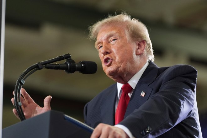 Trump a Írán slovíčkaří o tom, kdo koho prosil o čas na vyjednávání. Válka zatím čeká