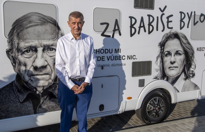 Andrej Babiš se svým obytným vozem, se kterým v roce 2022 brázdil republiku v „nevolebním“ turné.