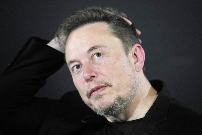 Musk stvořil toxický algoritmus. Grok šíří konspirace i nenávist