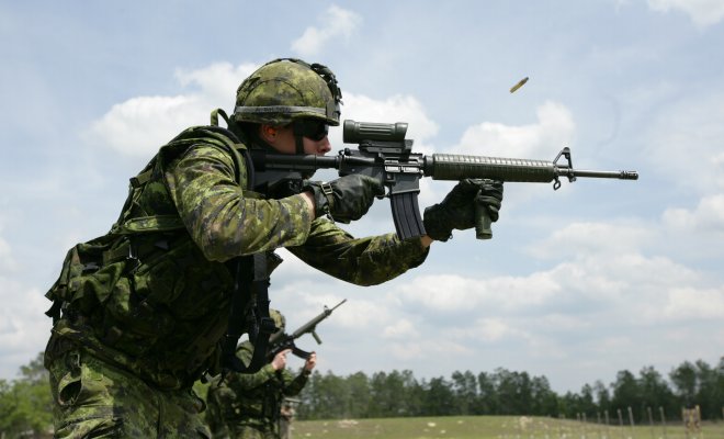Ukázka z produkce Colt CZ Group při testech v Kanadě.