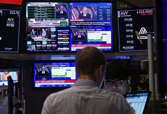 Investoři už se Trumpa nebojí, jak dřív. Akcie to vyhnalo na další rekord