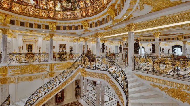 V Dubaji se na trhu ocitl nejdražší dům v historii, zámek ve Style Versailles je na prodej za 204 milionů dolarů.