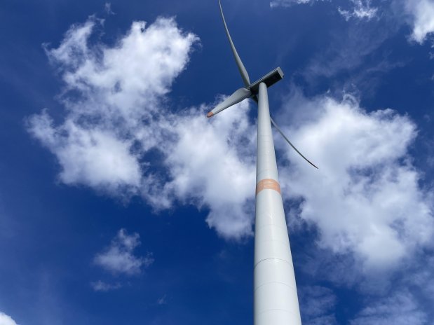 Dvě větrné elektrárny energetické skupiny PRE v Horním Částkově na Sokolovsku ročně vyrobí elektřinu pro tisíce domácností