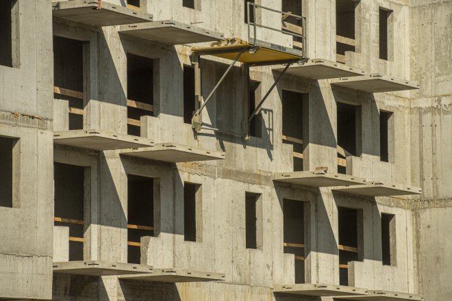 Sazba hypoték v dubnu vyrovnala dvacetiletý rekord, lidé si méně půjčují