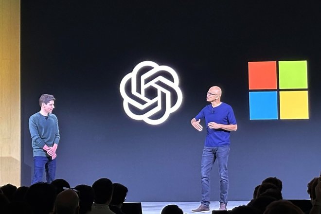 Sam Altman z OpenAI na tiskové konferenci Microsoftu