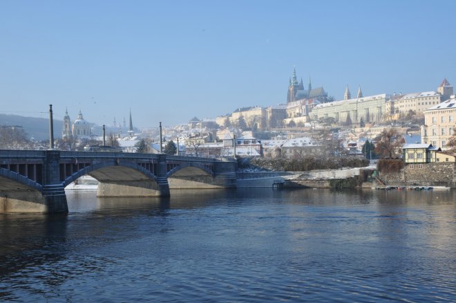 Růst, ale bez zázraků. Prognóza na příští rok slibuje Česku solidní průměr