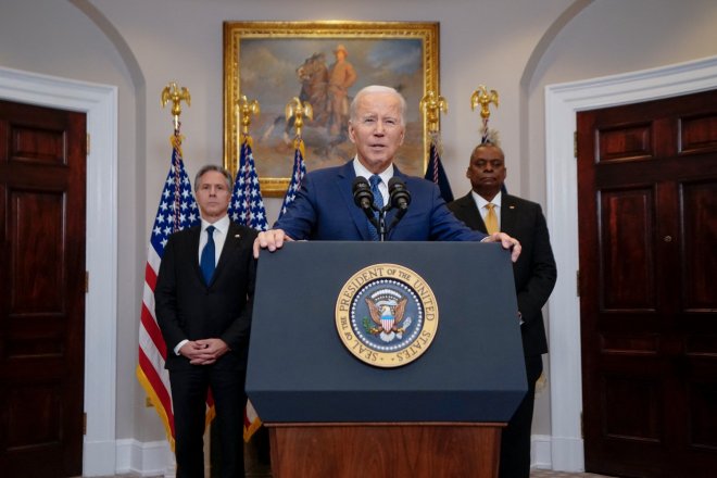 Prezident USA Biden oznamuje další pomoc Ukrajině