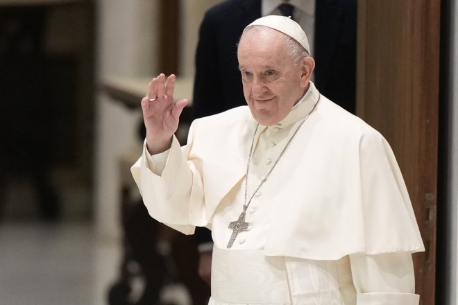 Ženatý katolický kněží? No proč ne, ohromil svět papež František