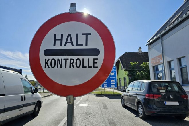 Rakousko v polovině června 2026 opět prodlouží kontroly na hranicích s Českem.