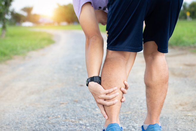 Šokové zchlazení, neuroblokátory i genové mutace. Vědci mají lék na chronické bolesti