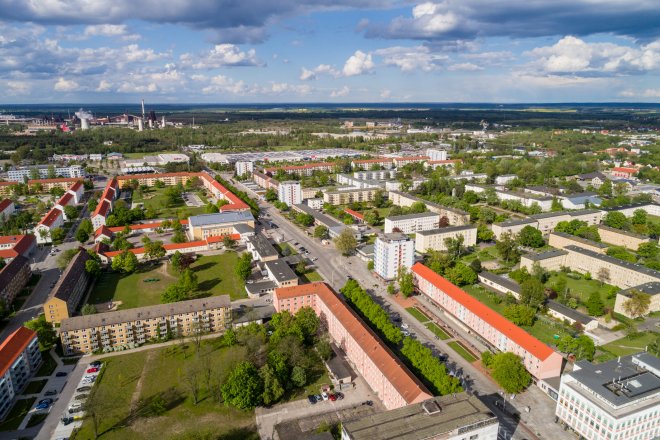 Letecký pohled na centrum města Eisenhuettenstadt v Braniborsku