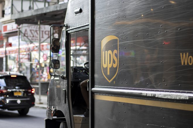 UPS zruší 20 tisíc pracovních míst