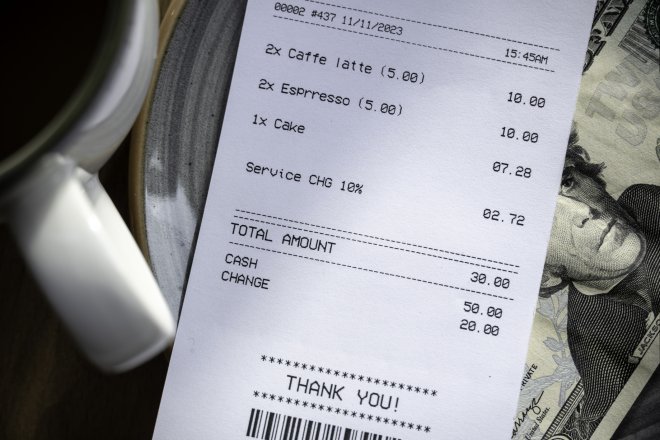 Falešné účtenky za milion dolarů. Firmy čelí podvodníkům z řad vlastních zaměstnanců