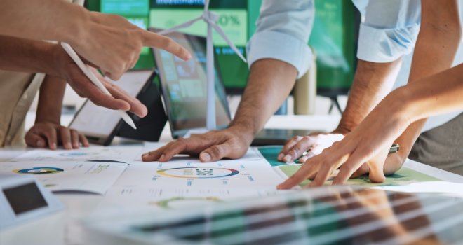 Regulace zpřísňují a tlak na představenstva roste. Pasivní výkon funkce dnes neobstojí, říká Natálie Cmíralová z PRK Partners