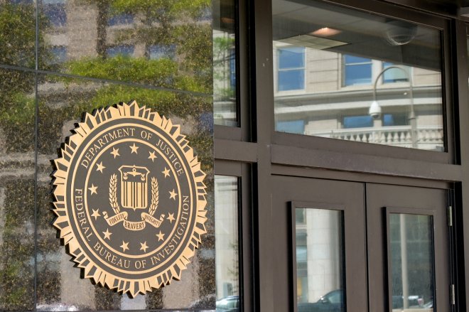 Vyšetřovatelé FBI dostali pokyn věnovat se imigraci místo ekonomiky