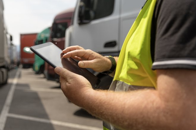 Kamiony řídí tabulky. Český Ringil chce logistiku předat AI dispečerovi
