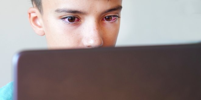 Umělá inteligence „diagnostikovala“ smyšlenou nemoc. A experti ji citovali