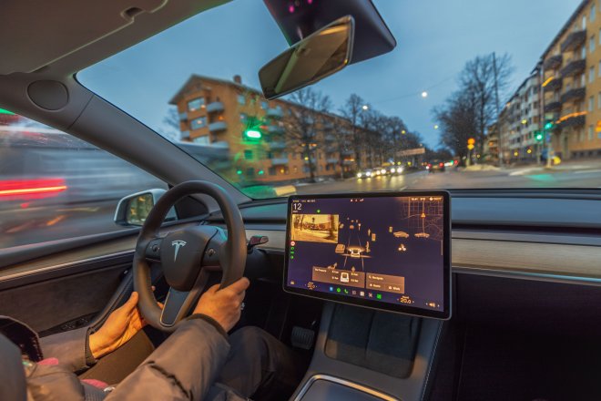 Muskova Tesla přišla o zákazníky, miliardy i trůn