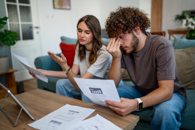 Většina Čechů přeplácí za energie. Zbytečně. Revido má ambici to změnit
