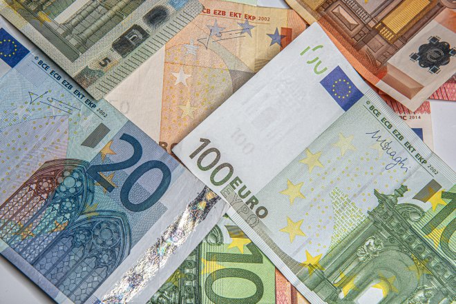 Euro měna
