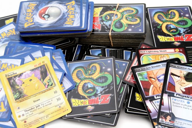 Nostalgie, chamtivost a Pikachu. Pokémon karty zažívají šílenou rally