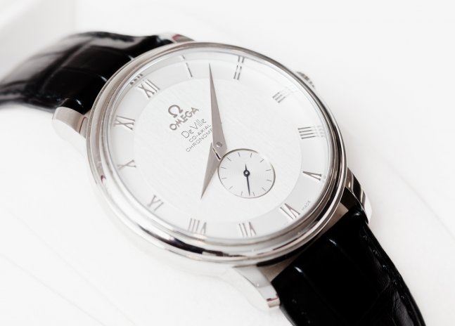 Swatch chce po Samsungu miliardy. Jde o digitální kopie hodinek Omega či Tissot