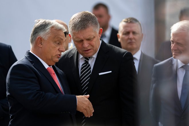 Maďarský premiér Viktor Orbán a slovenský premiér Robert Fico