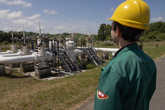 Trump otevřel Orbánovi kohoutky. Maďarsko může dál kupovat ruskou ropu a plyn