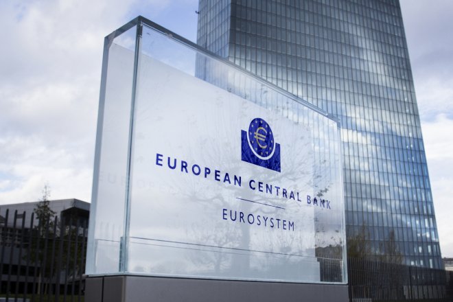 Akcie eurozóny vystoupaly na více než 15leté maximum, ECB zvýšila úroky