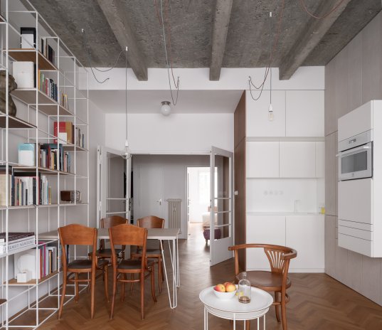OBRAZEM: Práce na deset let. Architekt si zrekonstruoval funkcionalistický byt