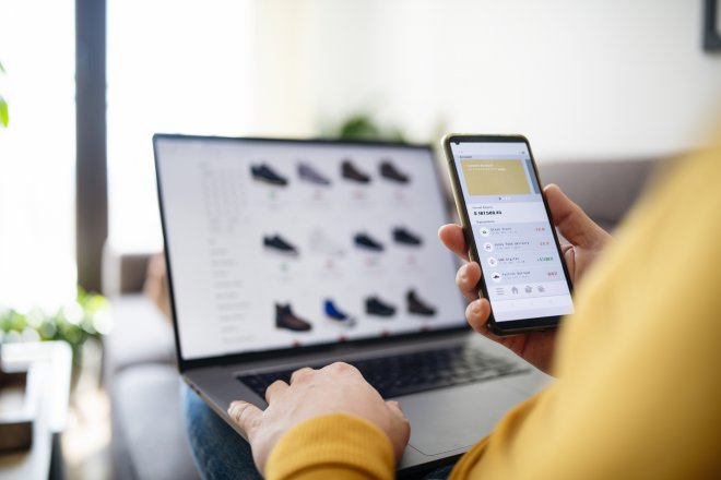 AI agenti míří do e-shopů. Do roku 2030 mohou nakupovat za téměř polovinu zákazníků