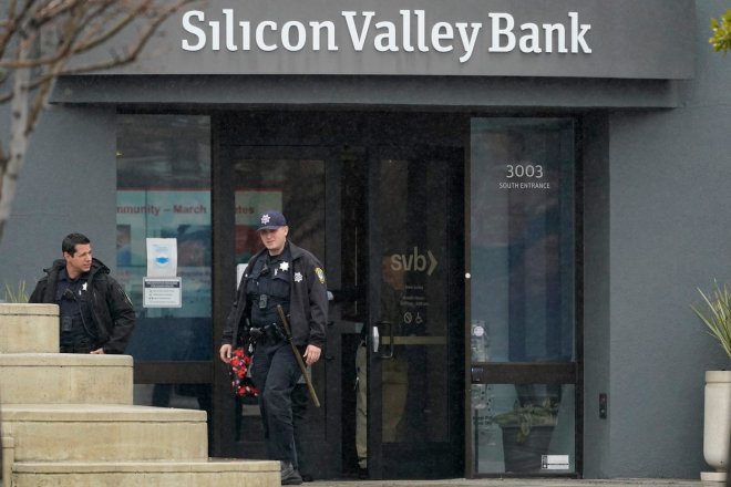 Silicon Valley Bank minulý týden krachla, teď panují obavy, aby pád neměl dominový efekt.