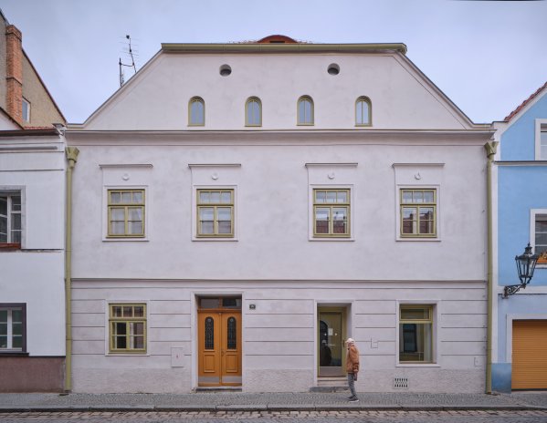 Dům v Obloukové ulici v Žatci prošel kompletní rekonstrukcí.