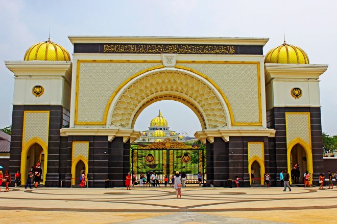Brána do malajského královského paláce