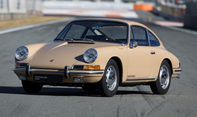 První verze Porsche 911, jak jej uchovává Porsche Museum v Zuffenhausenu.