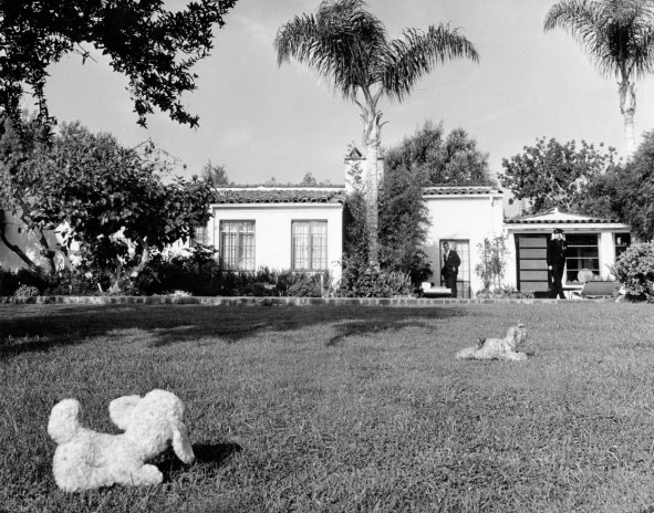Dům v Los Angeles ve španělském koloniálním stylu, který před svou předčasnou smrtí obýval herecký idol Marilyn Monroe.