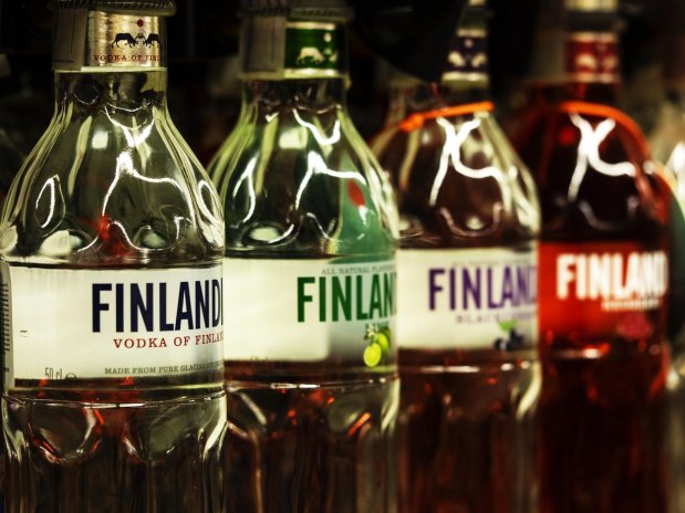 Čerstvý koktejl na trhu s nápoji. Coca-Cola HBC koupí majitele vodky Finlandia