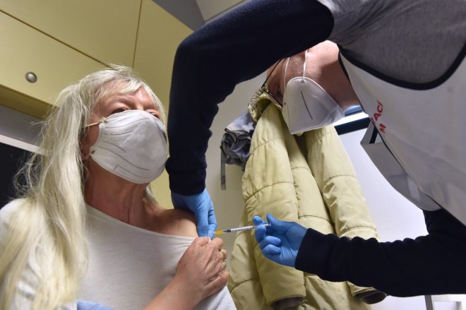 Covidové vakcíny stály Česko 19 miliard. Využila se méně než polovina