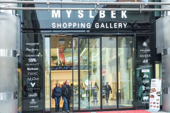 Miliardář Jakabovič majetkově vstupuje do pražských center Myslbek a Flora