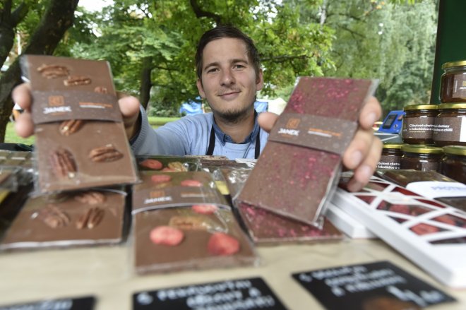 Stresovat zákazníky vyšší cenou čokolády před Vánoci nechci. Sáhneme si do marží, říká majitel čokoládovny